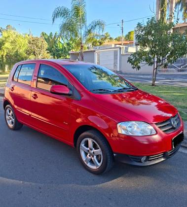 VOLKSWAGEN FOX 1.6 MI PLUS 8V FLEX 4P MANUAL VOLKSWAGEN FOX 1.6 MI PLUS 8V FLEX 4P MANUAL